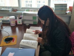 女教师一区二区三区：各种教学工具，提升学习体验